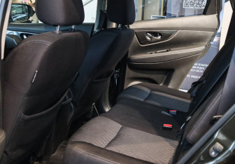Подержанный автомобиль Nissan X-Trail 2020 года (8 фото)