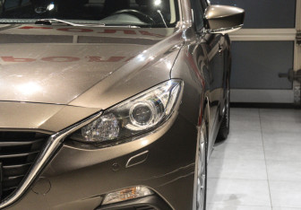 Подержанный автомобиль Mazda 3 Sedan 2014 года (18 фото)