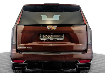 Подержанный автомобиль Cadillac Escalade Suv 2022 года (6 фото)