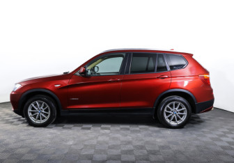 Подержанный автомобиль BMW X3 2012 года (8 фото)