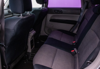 Подержанный автомобиль Subaru Forester Suv 2006 года (11 фото)