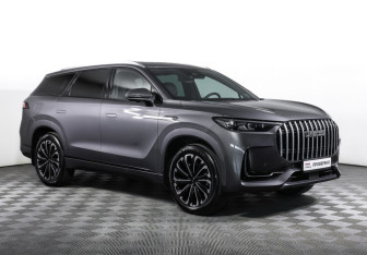 Подержанный автомобиль Jaecoo J8 2024 года (3 фото)