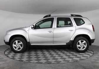 Подержанный автомобиль Renault Duster 2019 года (8 фото)