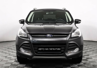 Подержанный автомобиль Ford Kuga 2015 года (2 фото)