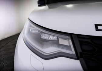 Подержанный автомобиль Land Rover Discovery 2021 года (17 фото)