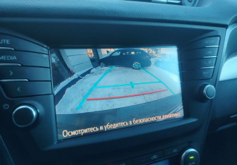 Подержанный автомобиль Toyota Avensis Wagon 2018 года (13 фото)