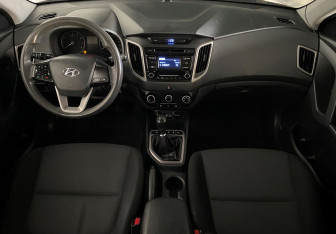 Подержанный автомобиль Hyundai Creta 2017 года (11 фото)