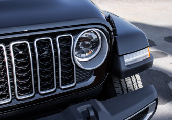 Подержанный автомобиль Jeep Wrangler 2025 года (21 фото)