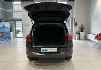 Подержанный автомобиль Volkswagen Tiguan 2013 года (9 фото)
