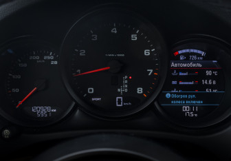 Подержанный автомобиль Porsche Macan 2016 года (11 фото)