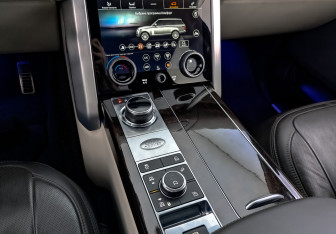Подержанный автомобиль Land Rover Range Rover 2021 года (29 фото)