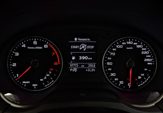 Подержанный автомобиль Audi A3 Sedan 2019 года (12 фото)