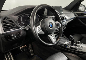 Подержанный автомобиль BMW X3 2018 года (12 фото)