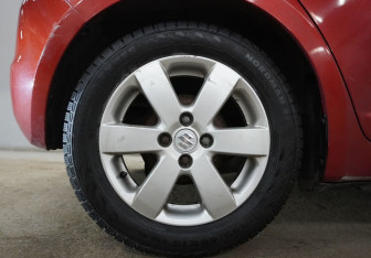 Подержанный автомобиль Suzuki Swift Hatchback 2008 года (9 фото)