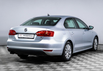 Подержанный автомобиль Volkswagen Jetta Sedan 2013 года (5 фото)