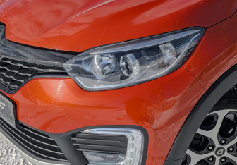 Подержанный автомобиль Renault Kaptur 2017 года (17 фото)