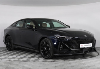 Подержанный автомобиль Changan UNI-V 2023 года (3 фото)