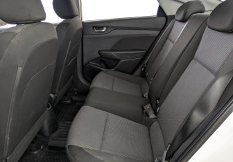 Подержанный автомобиль Hyundai Solaris Sedan 2021 года (18 фото)