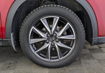 Подержанный автомобиль Mazda CX-5 2018 года (12 фото)