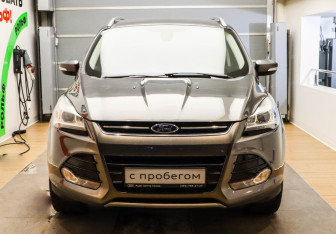 Подержанный автомобиль Ford Kuga 2013 года (2 фото)