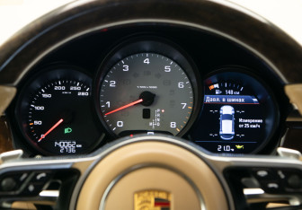 Подержанный автомобиль Porsche Macan 2014 года (11 фото)