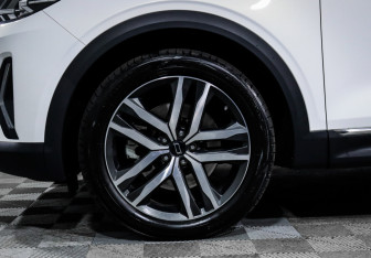 Подержанный автомобиль FAW Bestune T99 2023 года (15 фото)