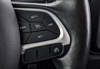 Подержанный автомобиль Jeep Renegade 2018 года (27 фото)