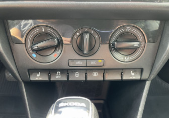 Подержанный автомобиль Skoda Rapid Liftback 2020 года (15 фото)