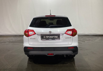 Подержанный автомобиль Suzuki Vitara 2018 года (5 фото)