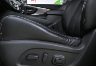 Подержанный автомобиль Nissan Murano Suv 2016 года (16 фото)