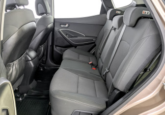 Подержанный автомобиль Hyundai Santa Fe 2012 года (12 фото)