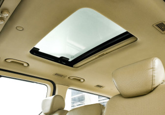 Подержанный автомобиль Hyundai Grand Starex 2012 года (11 фото)