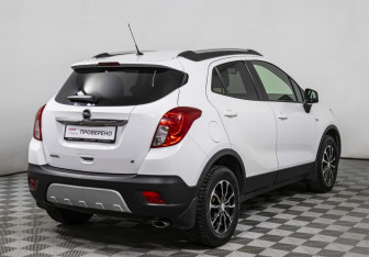 Подержанный автомобиль Opel Mokka 2013 года (5 фото)