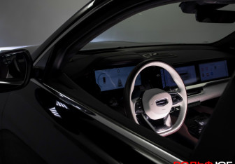 Подержанный автомобиль Geely Monjaro 2023 года (22 фото)