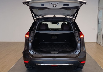 Подержанный автомобиль Nissan X-Trail 2022 года (21 фото)