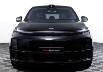 Подержанный автомобиль LiXiang L7 2023 года (2 фото)