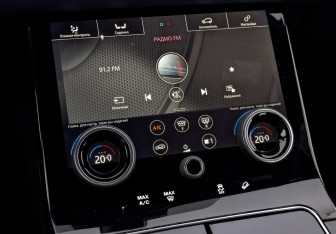 Подержанный автомобиль Land Rover Range Rover Velar 2017 года (27 фото)