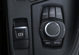 Подержанный автомобиль BMW X1 2019 года (13 фото)