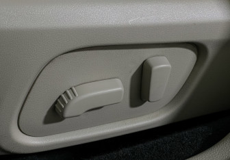 Подержанный автомобиль Subaru XV 2014 года (14 фото)