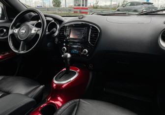 Подержанный автомобиль Nissan Juke 2011 года (9 фото)