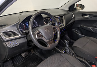 Подержанный автомобиль Hyundai Solaris Sedan 2018 года (16 фото)