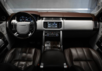 Подержанный автомобиль Land Rover Range Rover 2016 года (8 фото)
