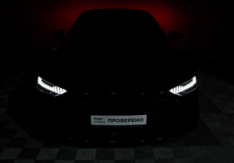 Подержанный автомобиль Audi A7 2021 года (18 фото)