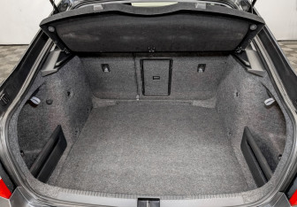 Подержанный автомобиль Skoda Octavia Liftback 2016 года (11 фото)