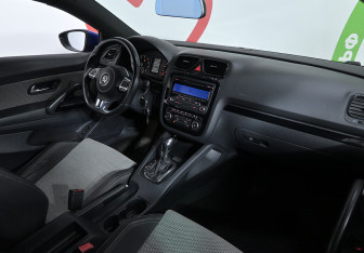 Подержанный автомобиль Volkswagen Scirocco 2011 года (9 фото)