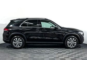 Подержанный автомобиль Mercedes-Benz GLE 2020 года (4 фото)