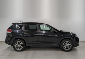 Подержанный автомобиль Nissan X-Trail 2018 года (4 фото)