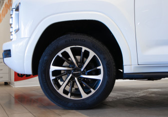 Подержанный автомобиль Haval H9 2024 года (35 фото)