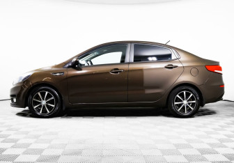 Подержанный автомобиль Kia Rio Sedan 2015 года (3 фото)
