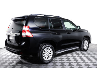 Подержанный автомобиль Toyota Land Cruiser Prado 2014 года (5 фото)